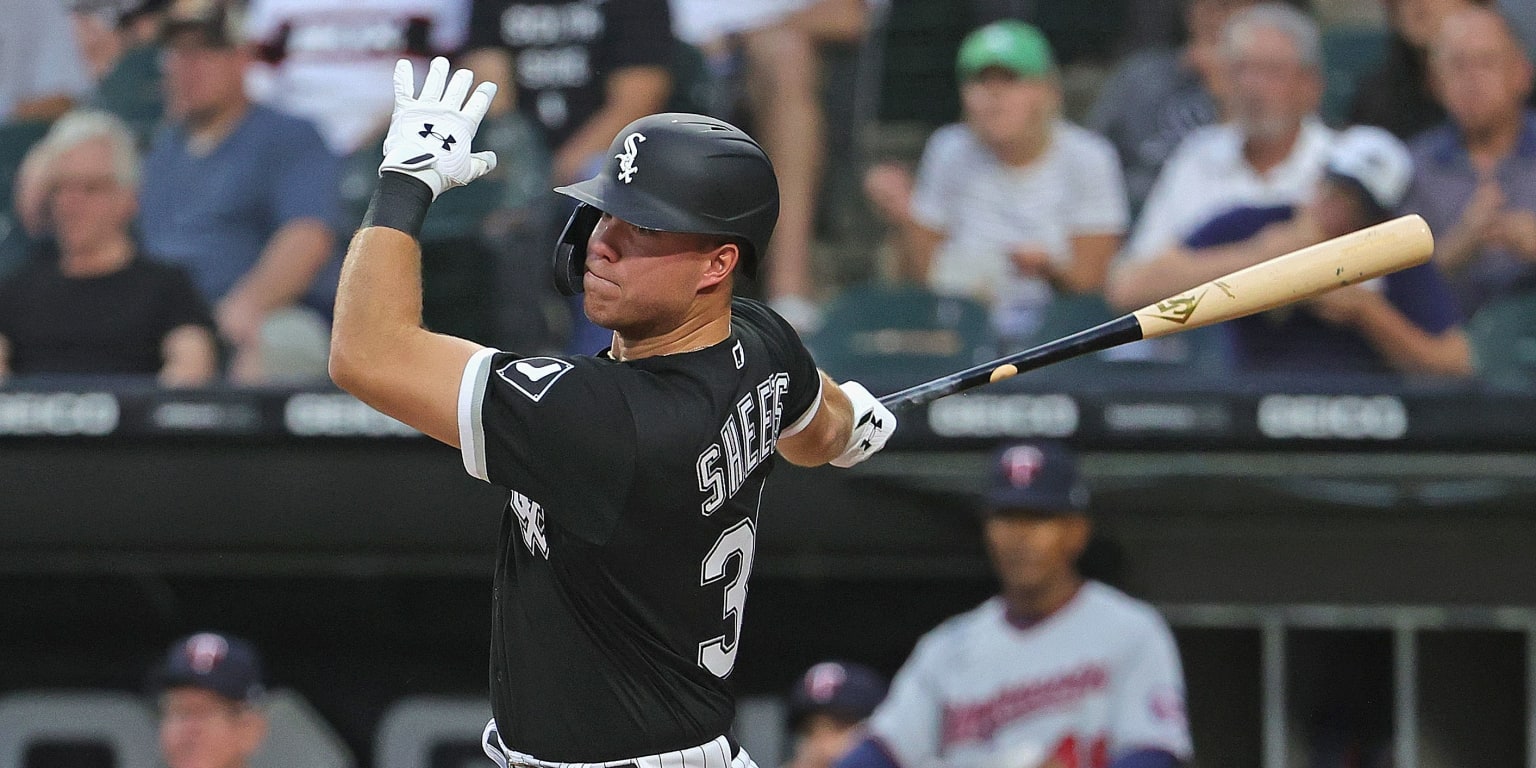 Sheets off to sizzling start with White Sox