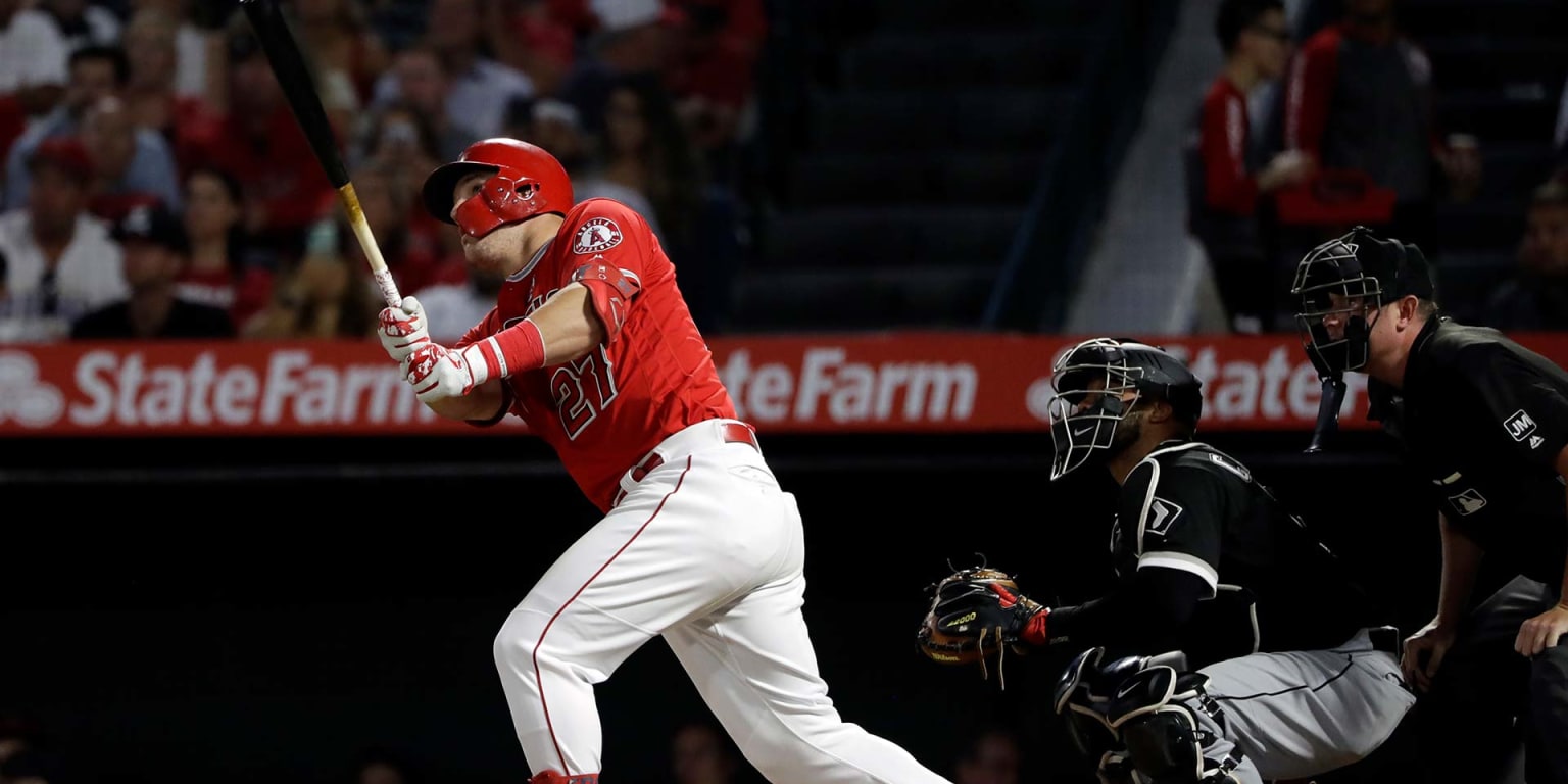 Mike Trout hits 40th home run