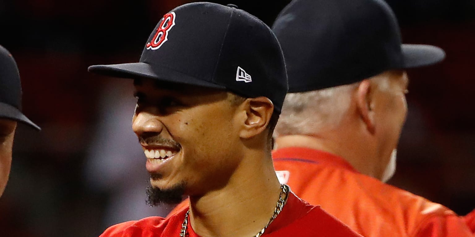 Mookie to Papi: I thought I'd be with Red Sox 'for life