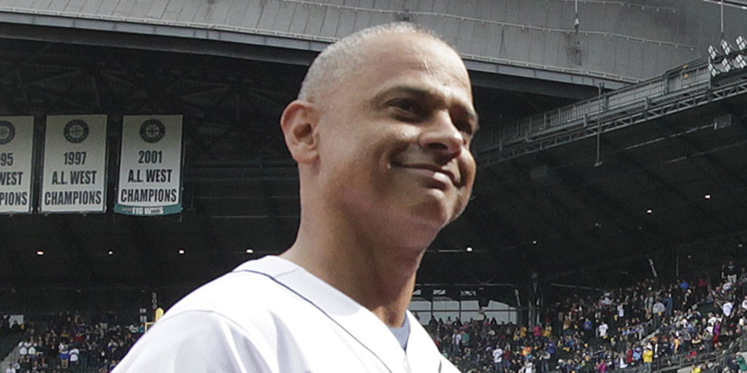 Former major-leaguer Joey Cora takes over as Altoona Curve manager