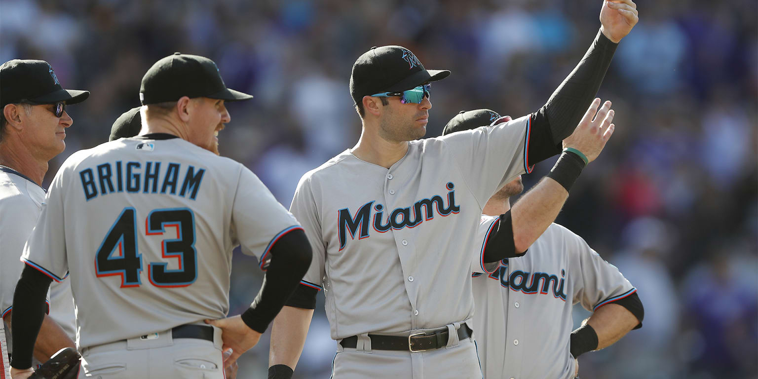 Marlins fans ask about trades, free agents