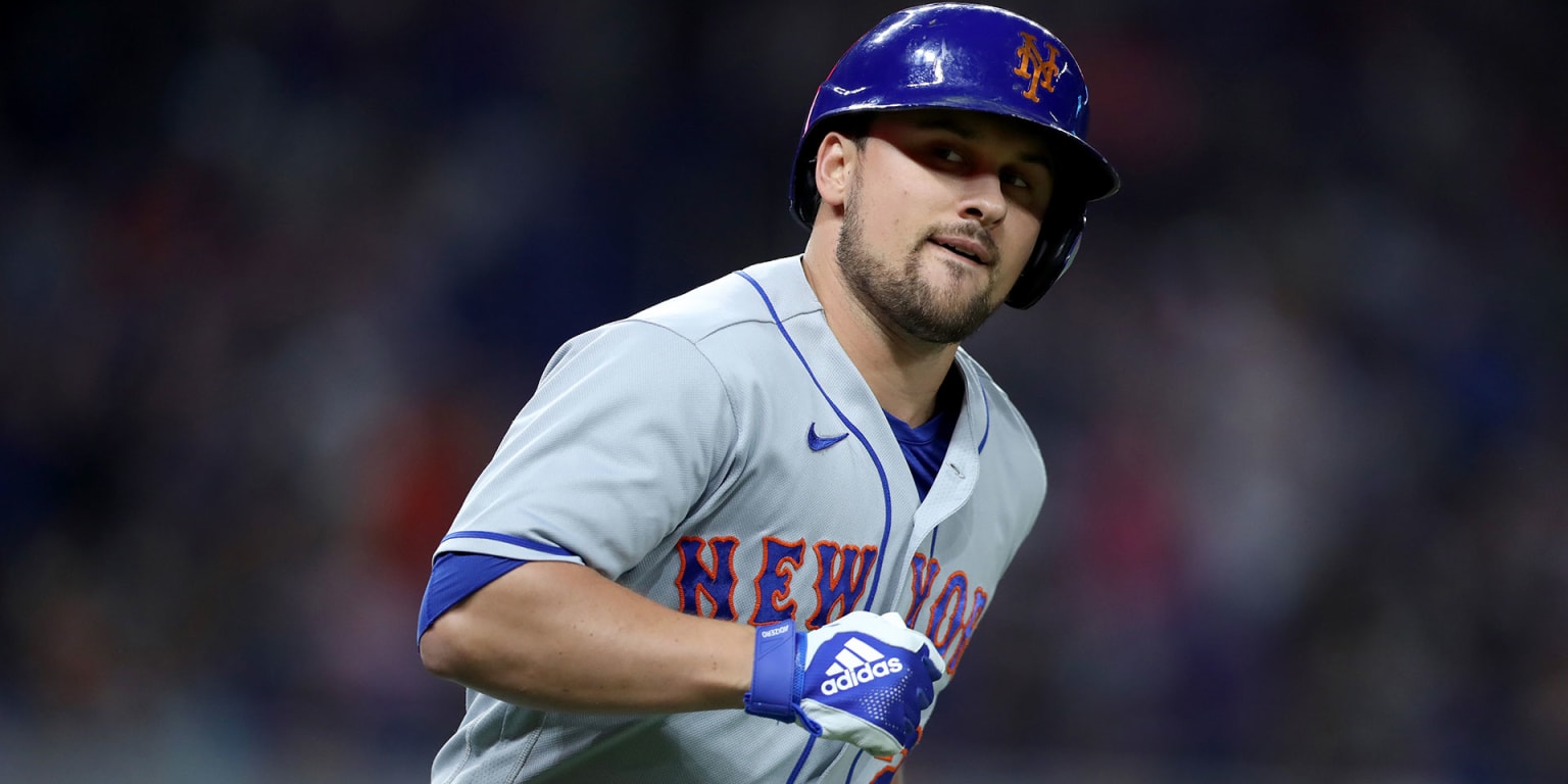 Without MLB, NY Mets' J.D. Davis tries a different game