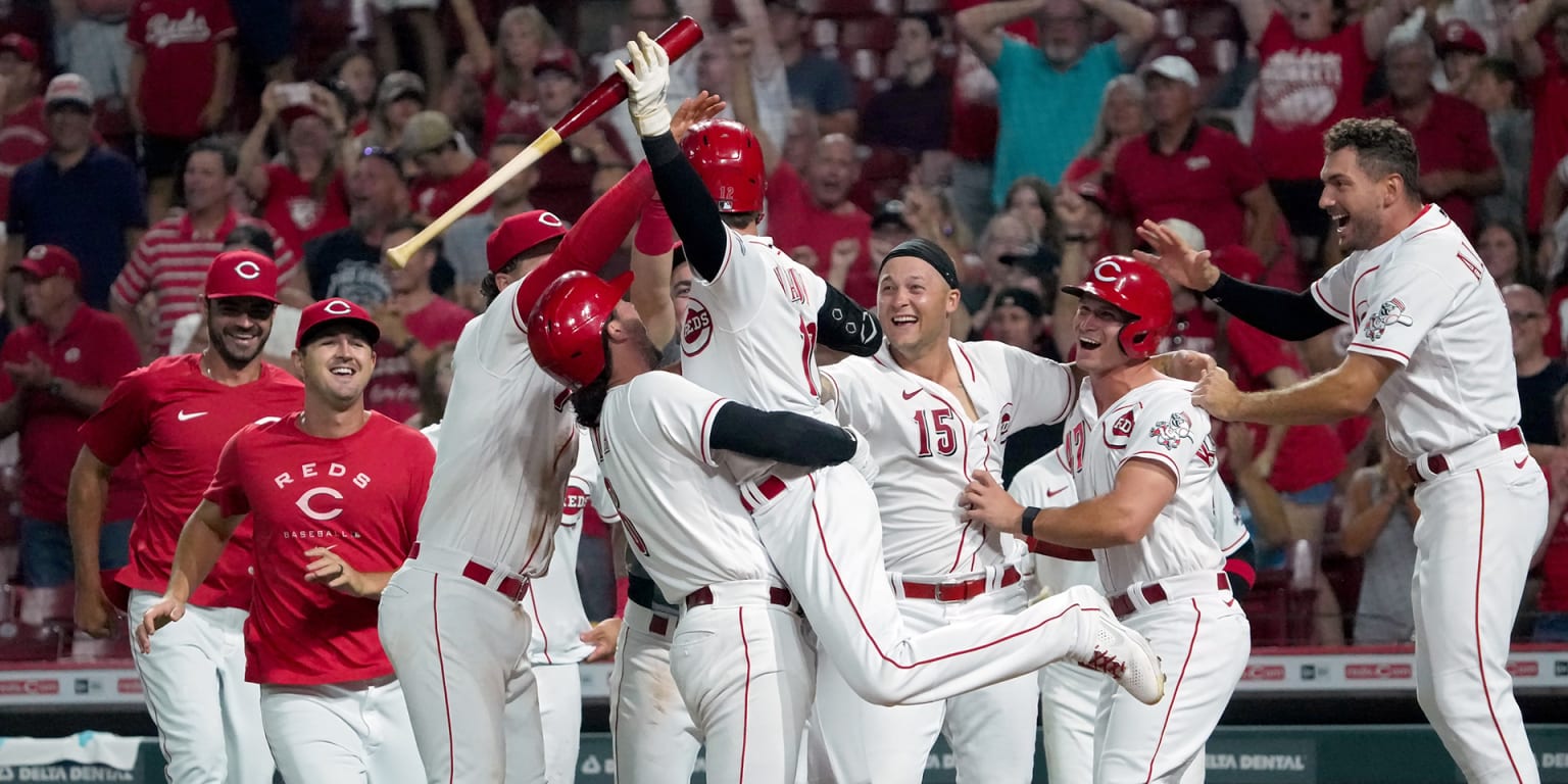 Kolozsvary scores on game-ending balk as Reds beat Rays 2-1