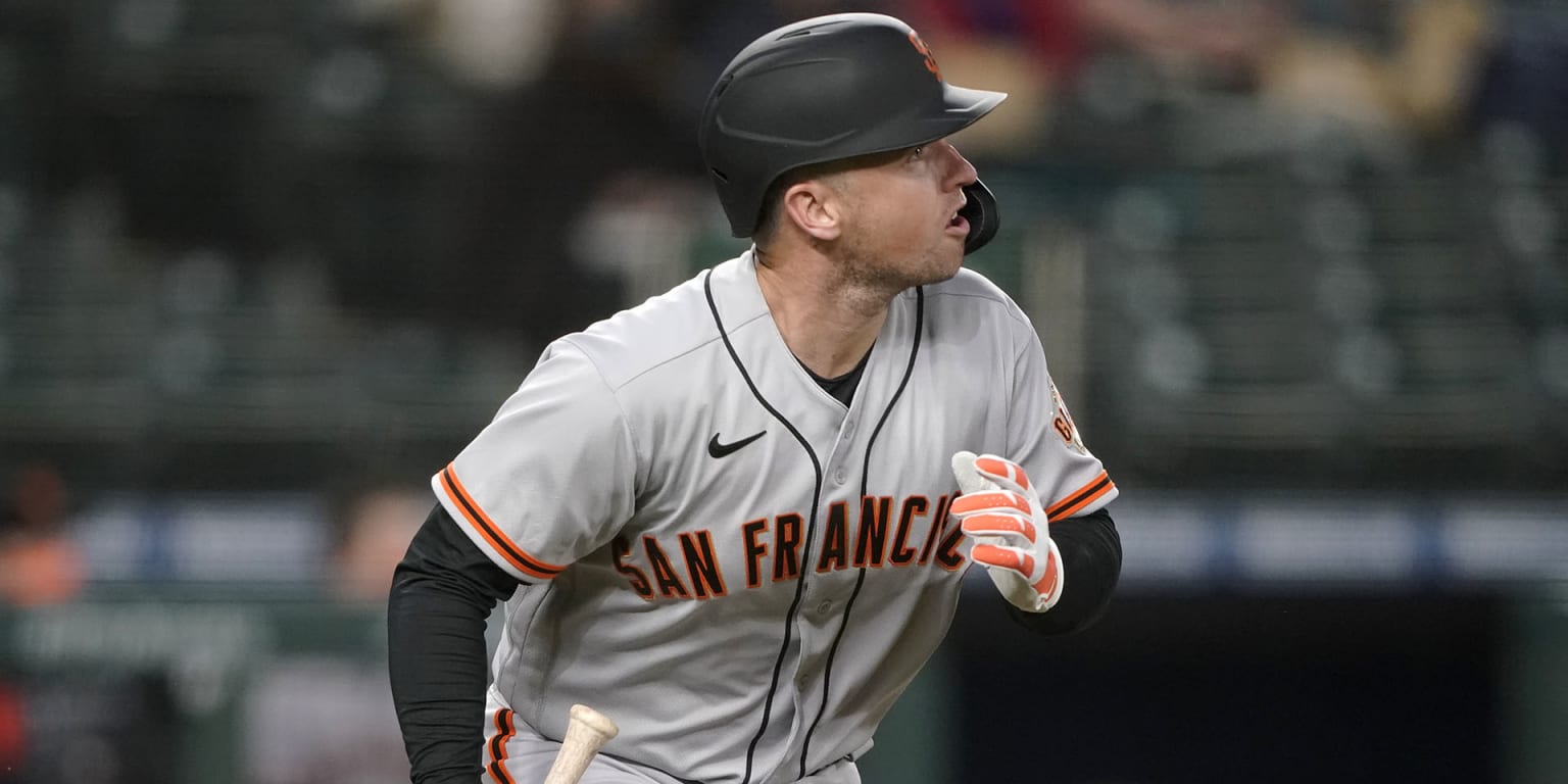 Buster Posey off to strong start in 2021 season