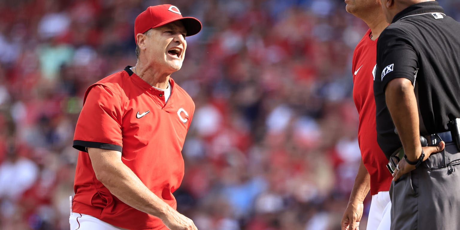 Cincinnati Reds Manager David Bell, Eugenio Suárez ejected from game