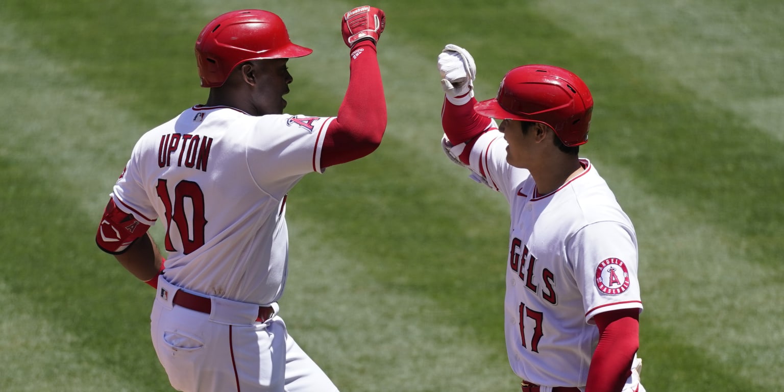 Ward's 3-run homer, 5 RBIs lead Angels over Rangers 9-8