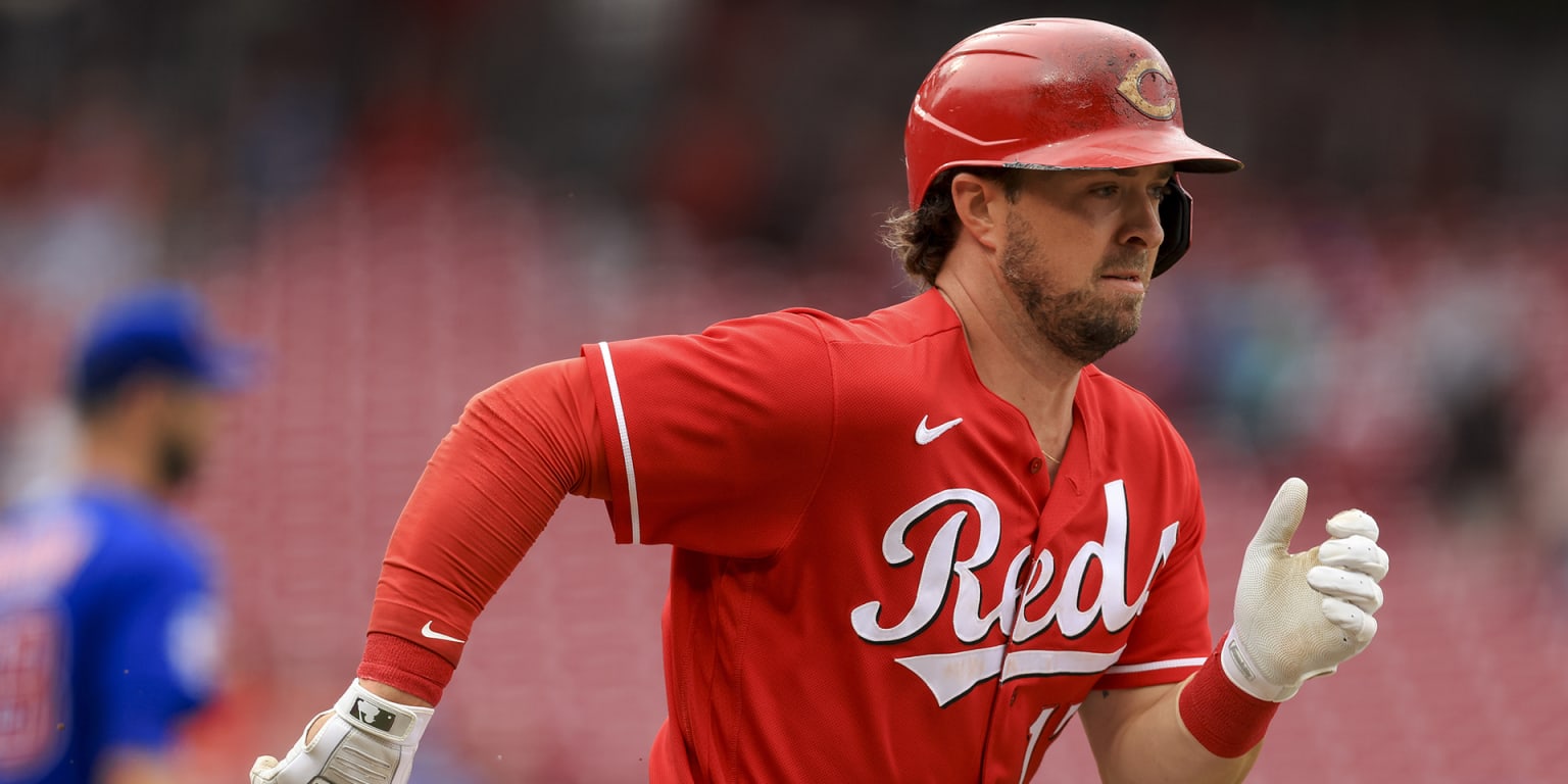 Fraley homers twice, hits tiebreaking shot in 9th as Reds beat Marlins 7-4  to spoil Pérez's debut