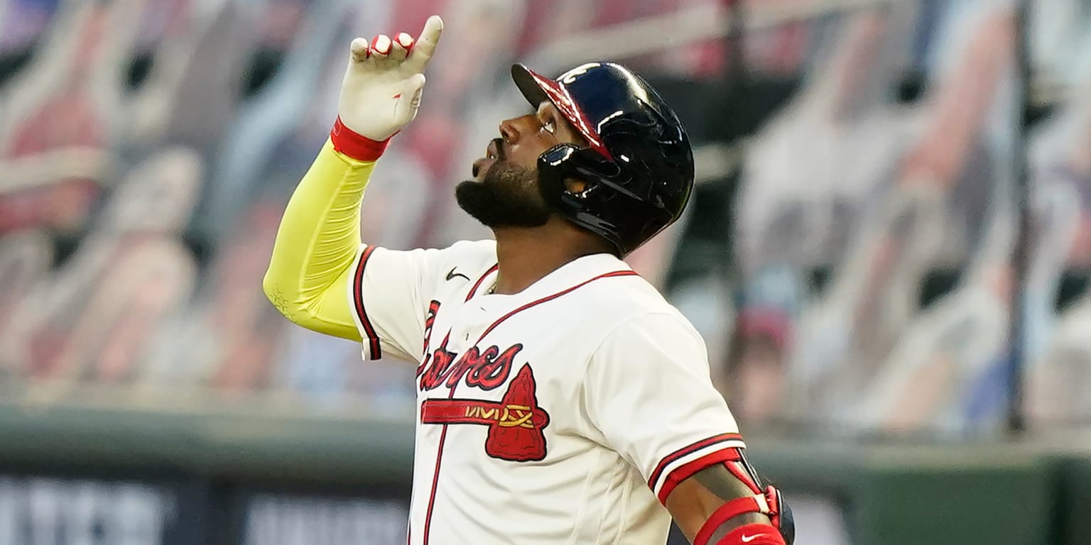 Marcell Ozuna returns to Braves on four-year, $64 million deal