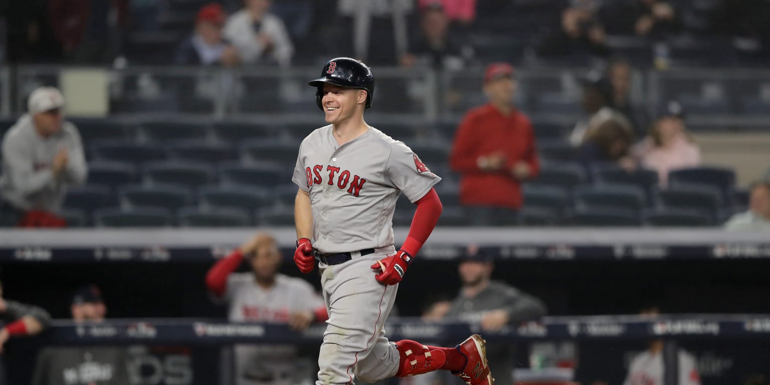 Brock Holt continues surge as Red Sox beat Rays