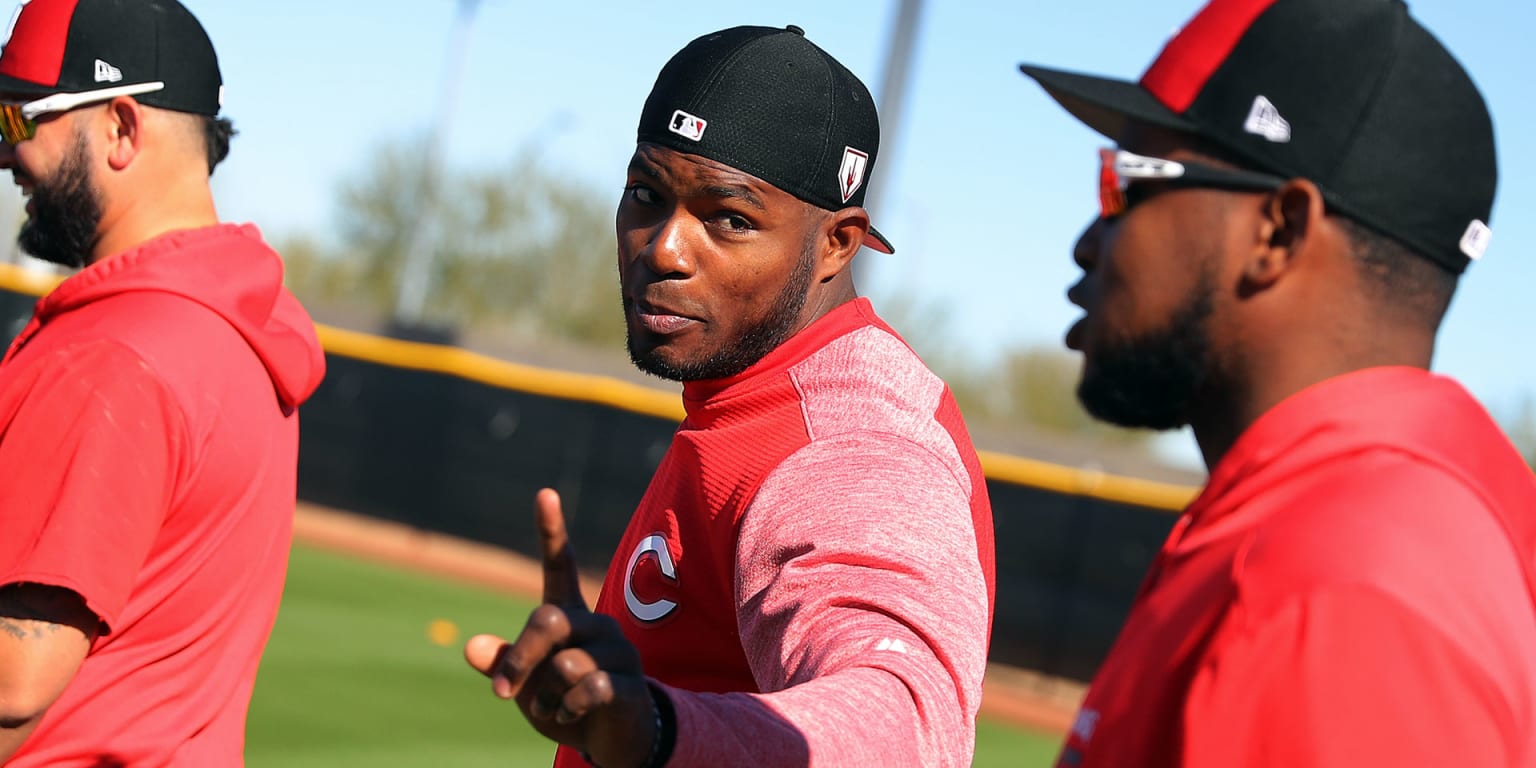 Yasiel Puig explains kissing his hitting coach