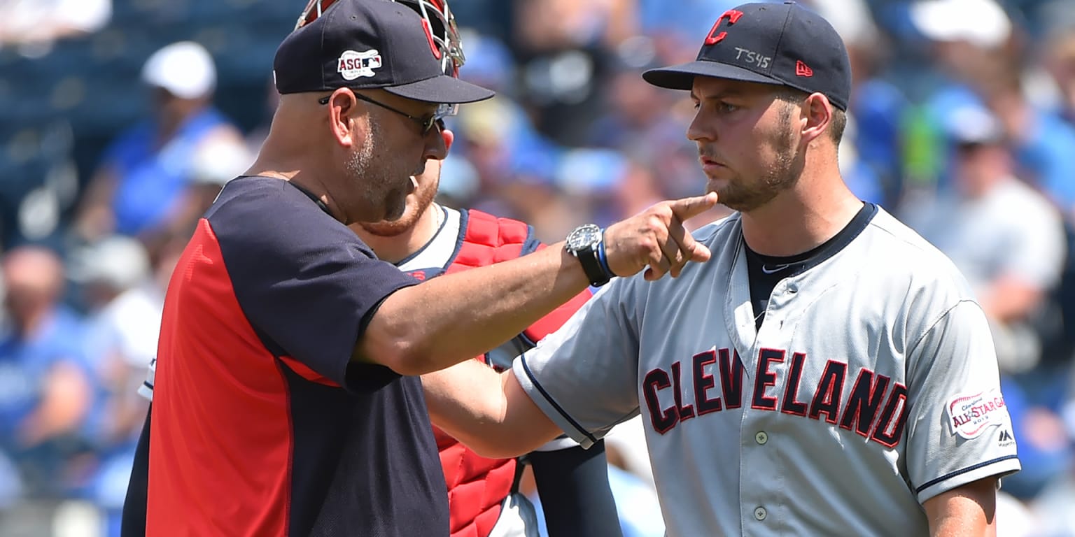 Cleveland Indians' Trevor Bauer shares harassing messages he