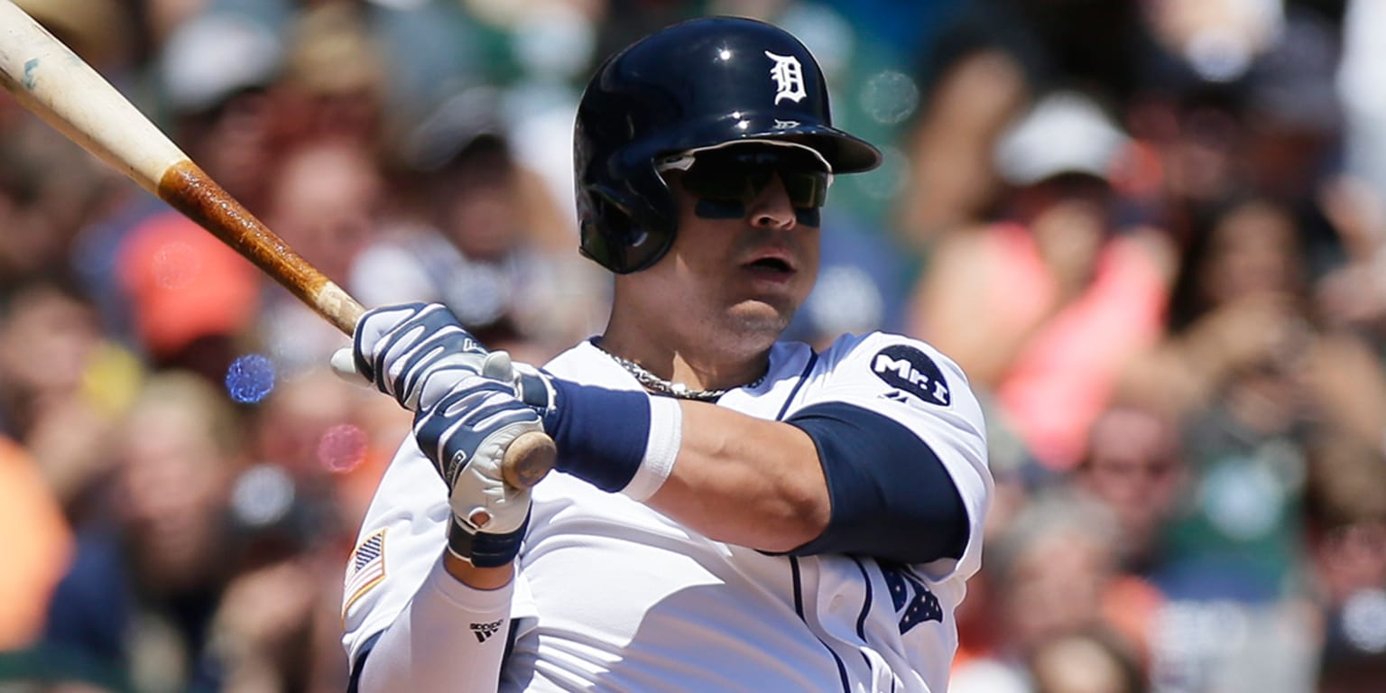 Tigers will welcome Victor Martinez at camp