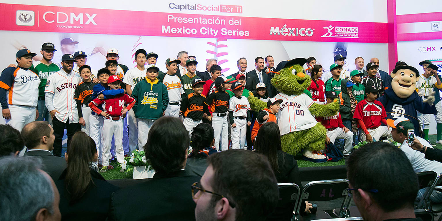 Padres, Astros to play 2 games in Mexico City