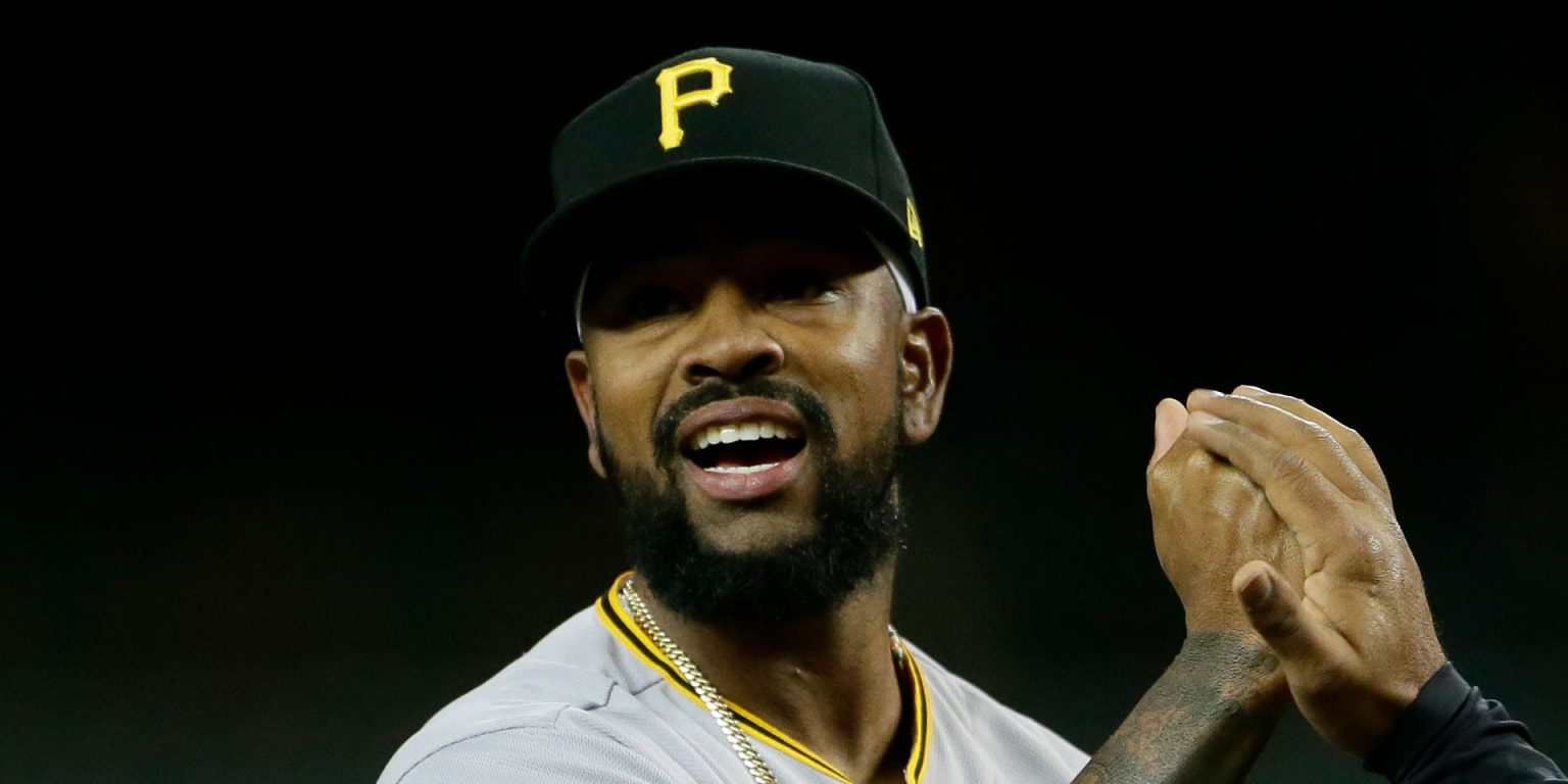 Pirates' Rivero changes name to Felipe Vazquez in sister's honor