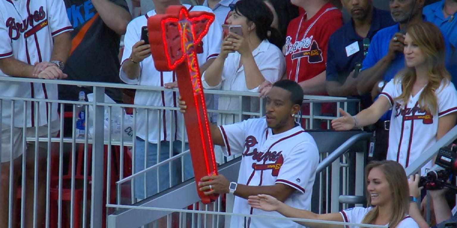 Let's watch Ludacris inspire the Braves offense by leading the