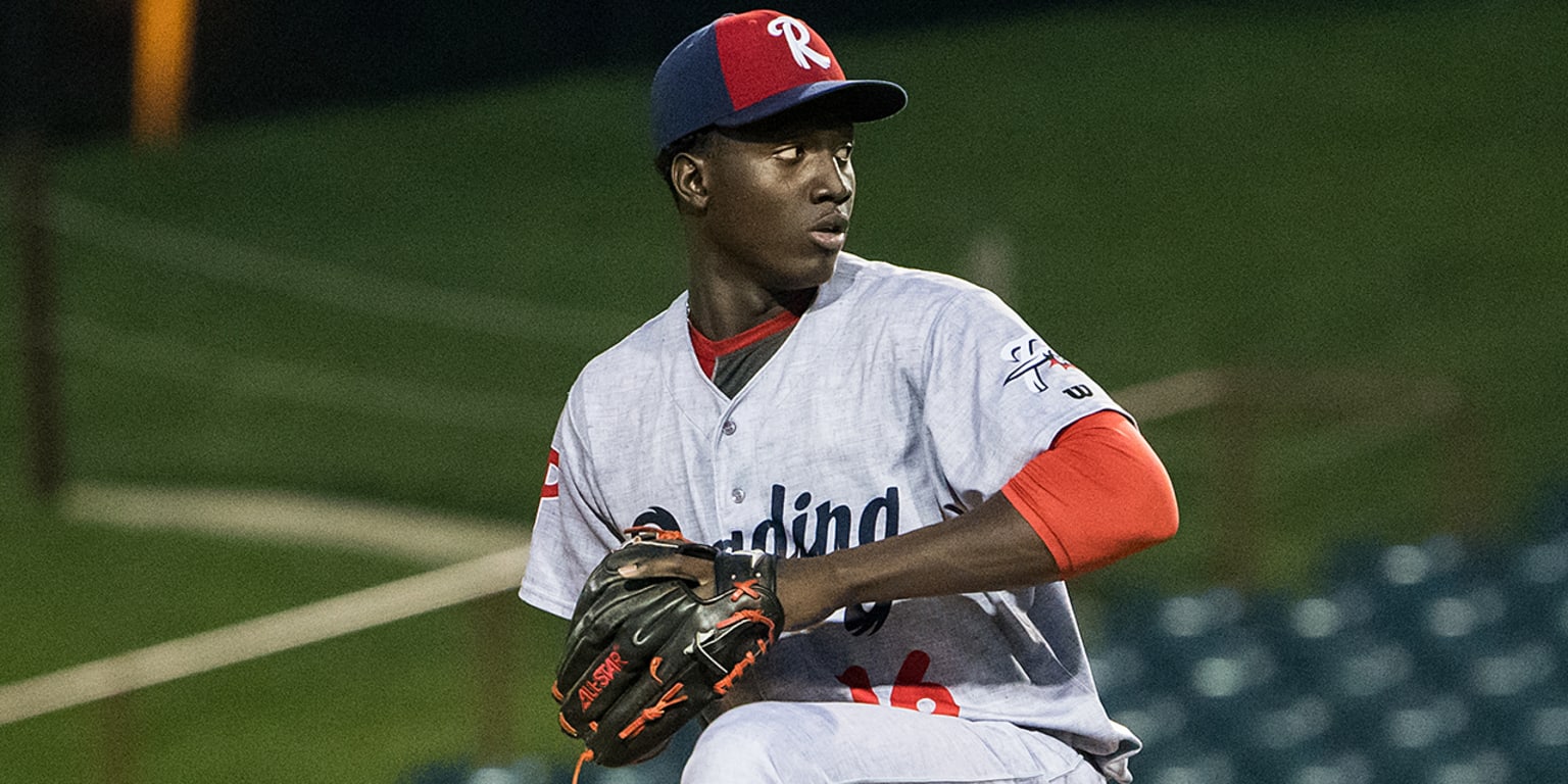 Phillies add 4 pitchers to 40-man roster