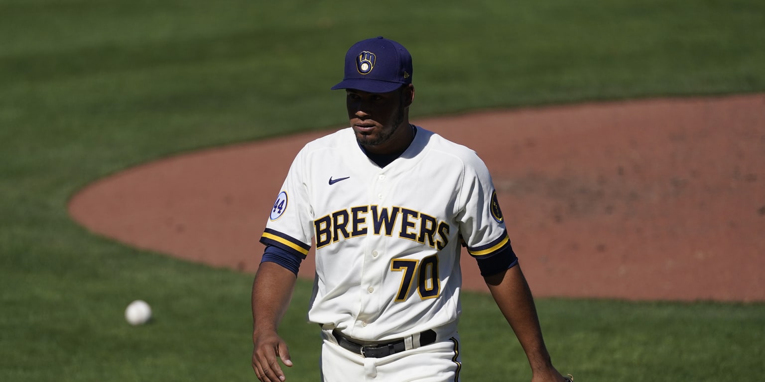 Miguel Sánchez giving Brewers a boost after callup