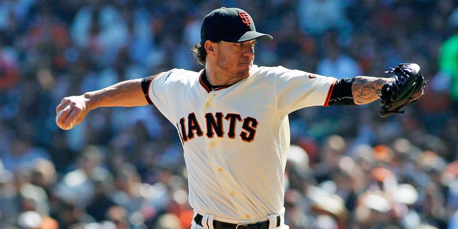 Jake Peavy brings intensity to Giants camp