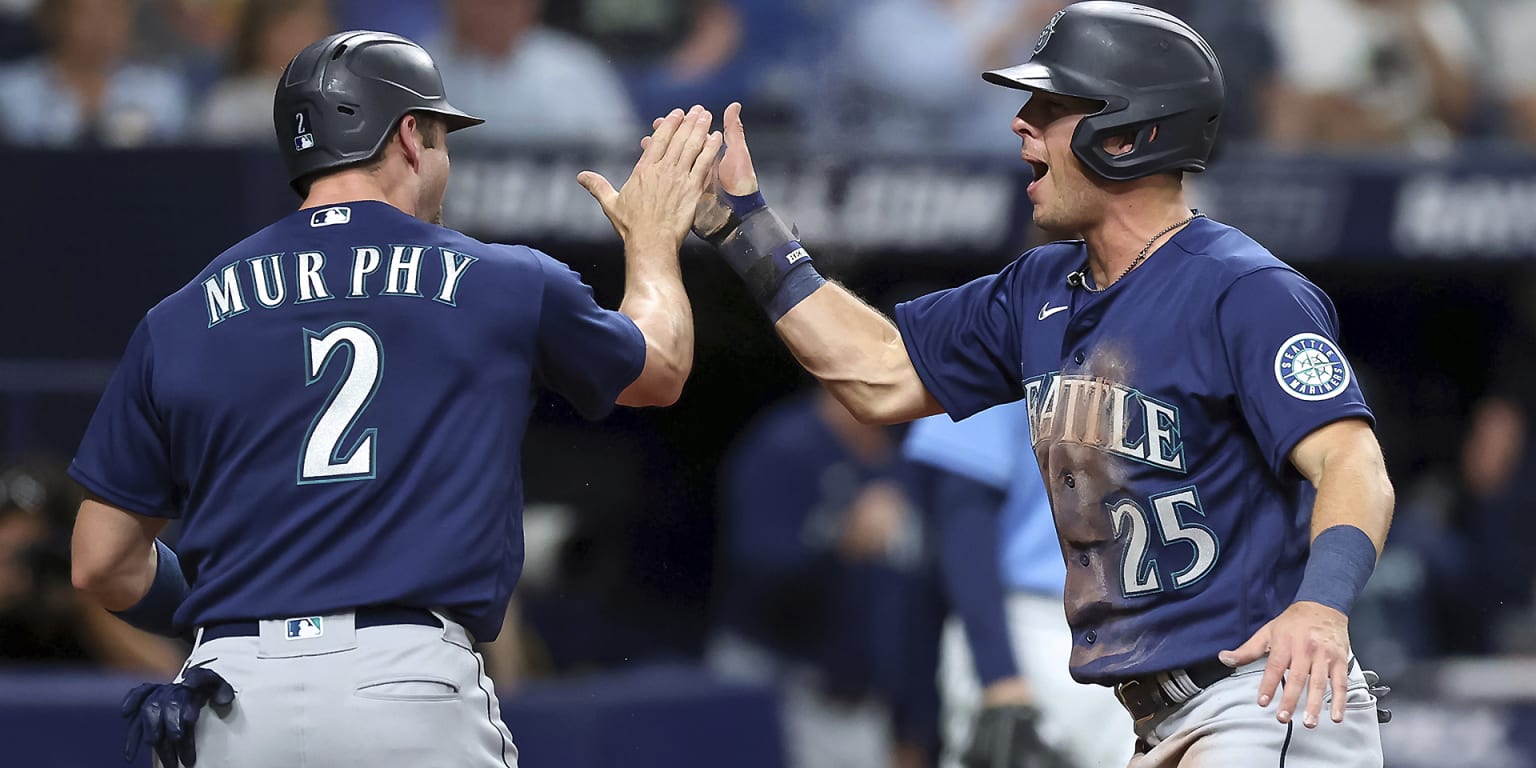 Mariners hit three home runs, cruise past Padres in 6-1 win