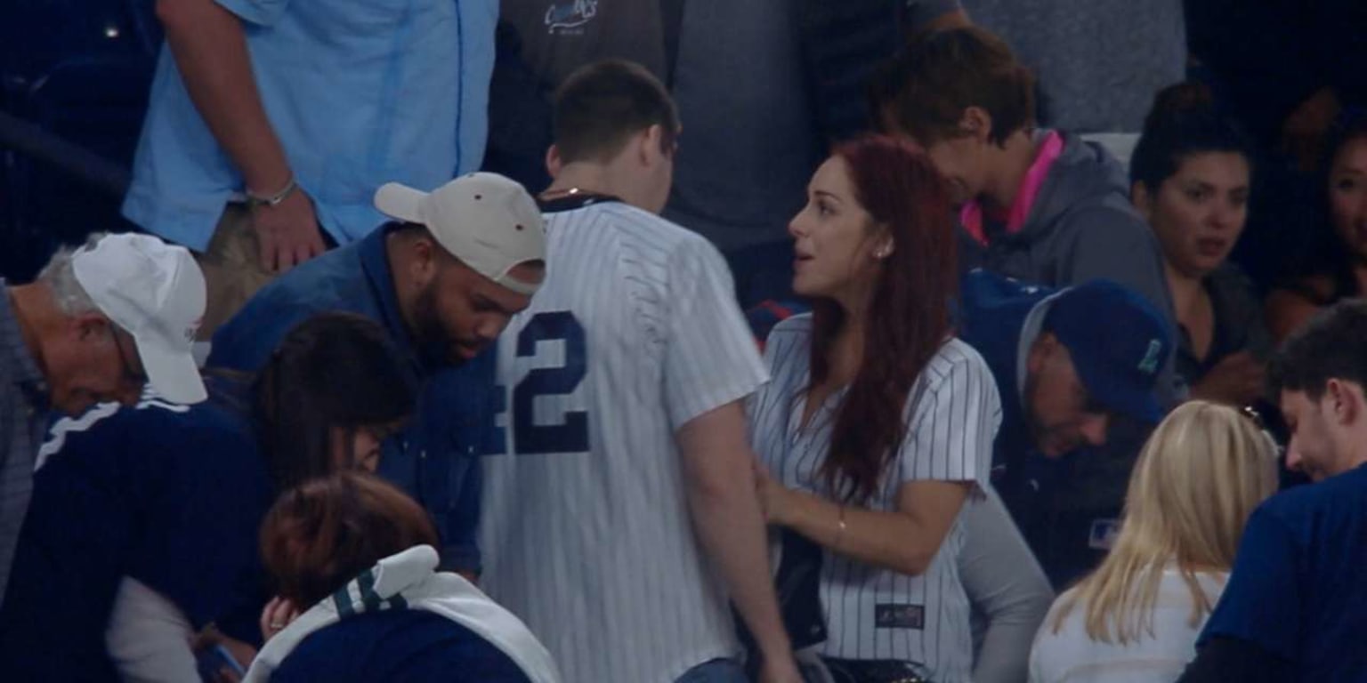 Poor guy loses ring while proposing on the jumbotron at Yankee