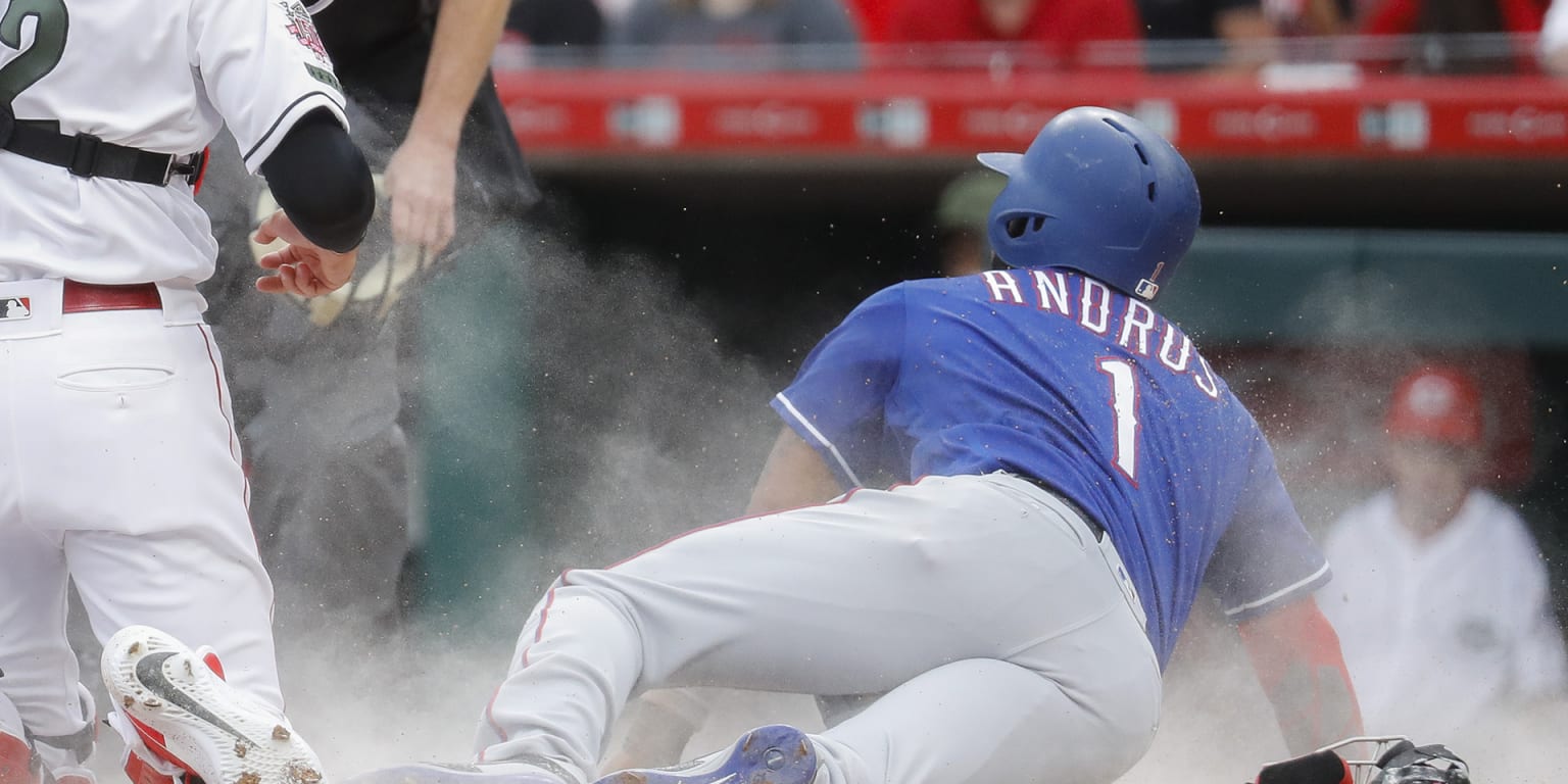 Elvis Andrus, Rangers steal win from Padres 