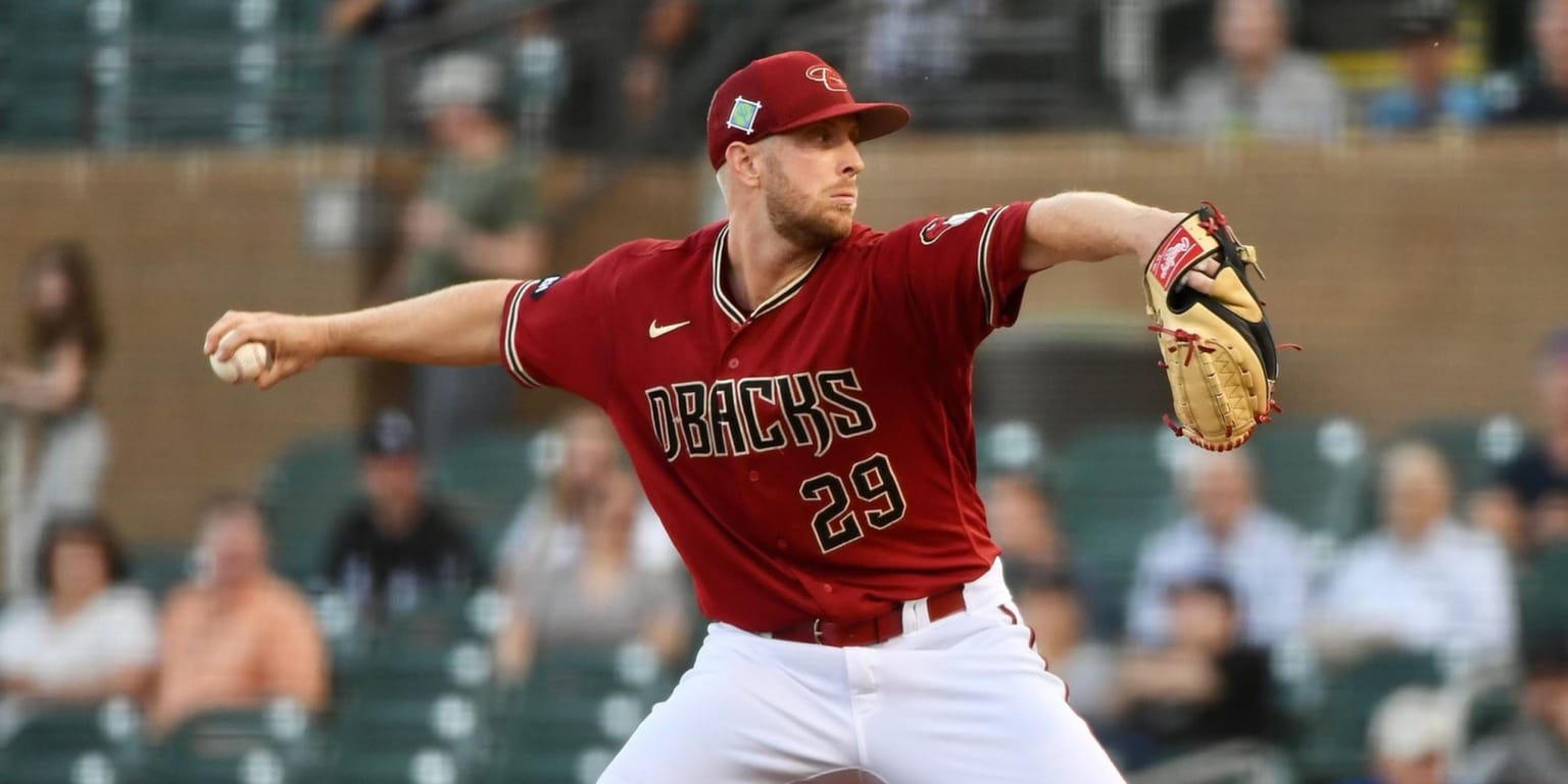 Notes: D-backs finalizing pitching staff; Kelly shines