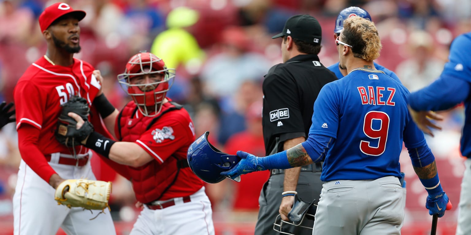 Benches clear in Game 1 of CubsReds twin bill