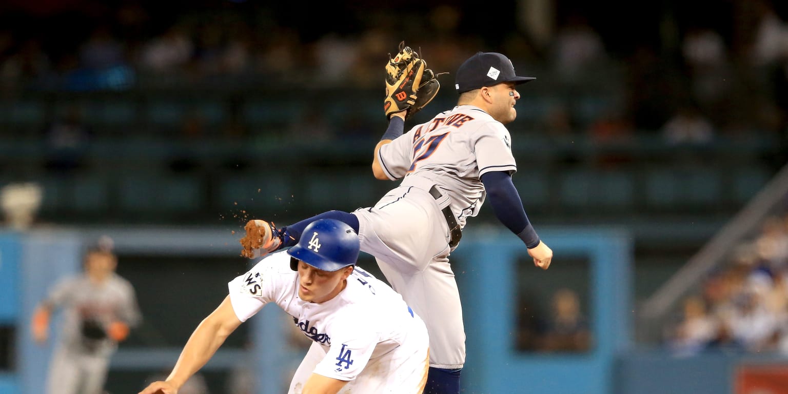 Mariano Rivera apologizes to Houston Astros fans for not pitching - Los  Angeles Times