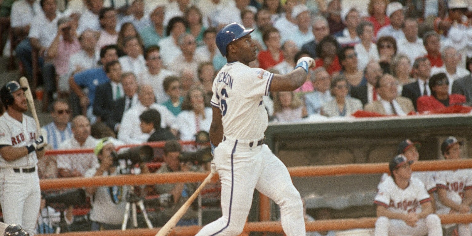 Bo Jackson and Wade Boggs go BACK-TO-BACK in the first inning at the 1989  All-Star Game! 