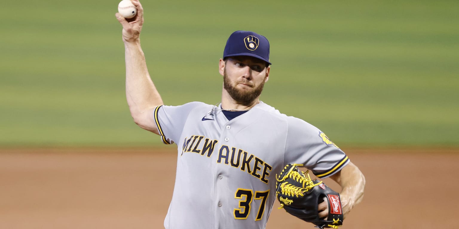 Adrian Houser lifts Brewers behind homer, strong outing