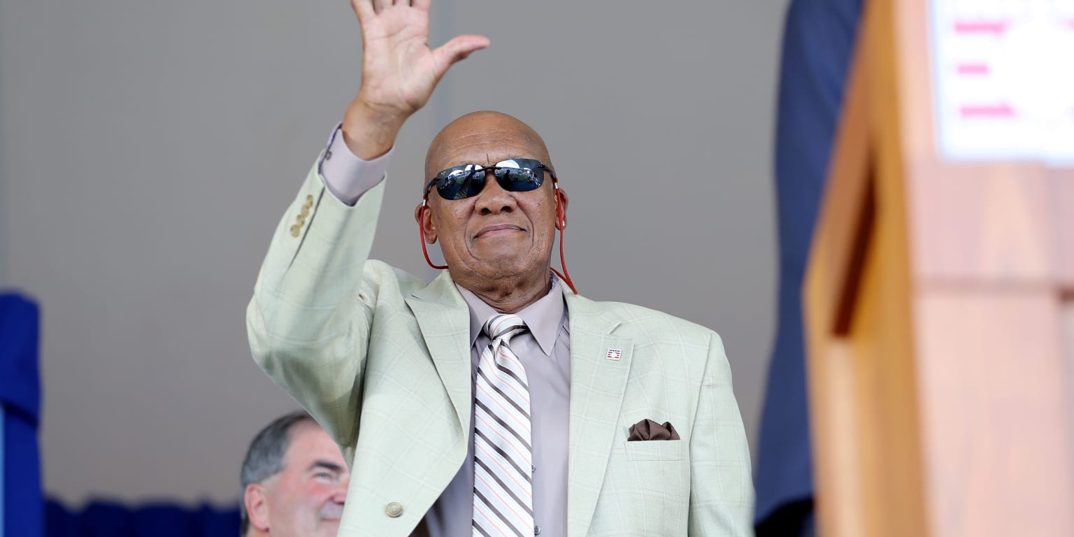 Cubs unveil statue honoring franchise great 'Fergie' Jenkins