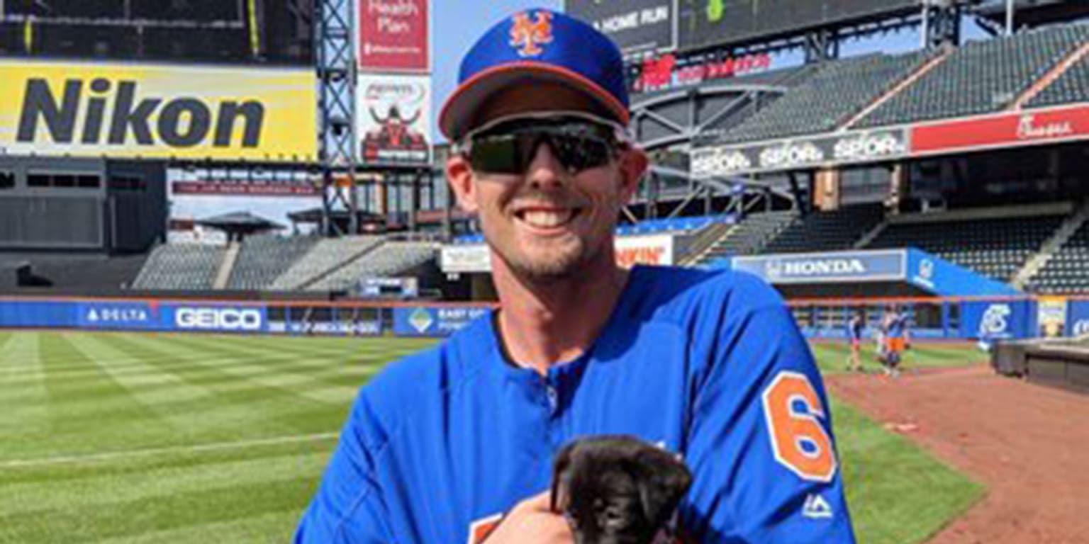 Jeff McNeil and wife, Tatiana, adopt puppy from NY Mets event