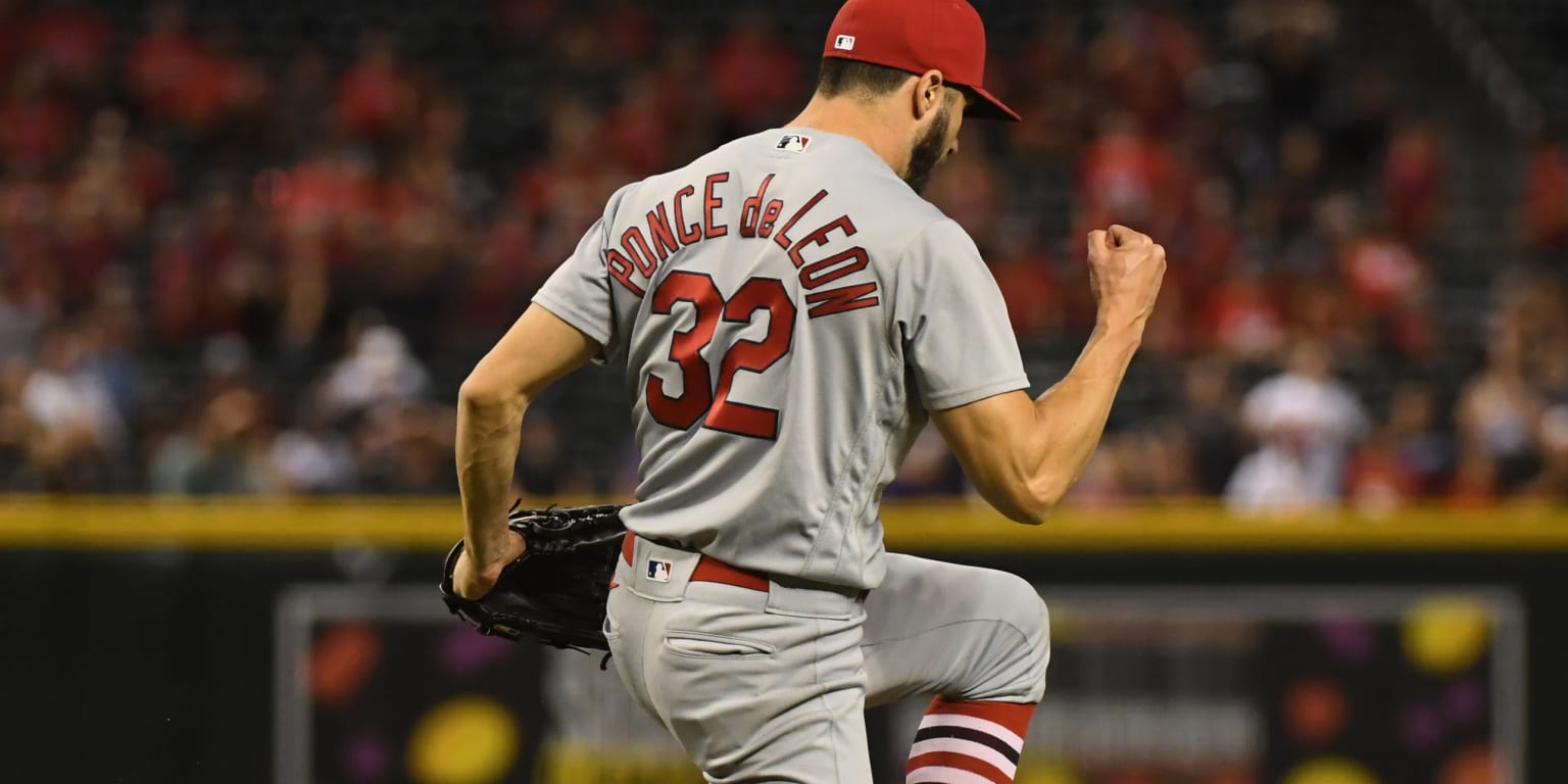 Daniel Ponce de Leon providing Cardinals with options