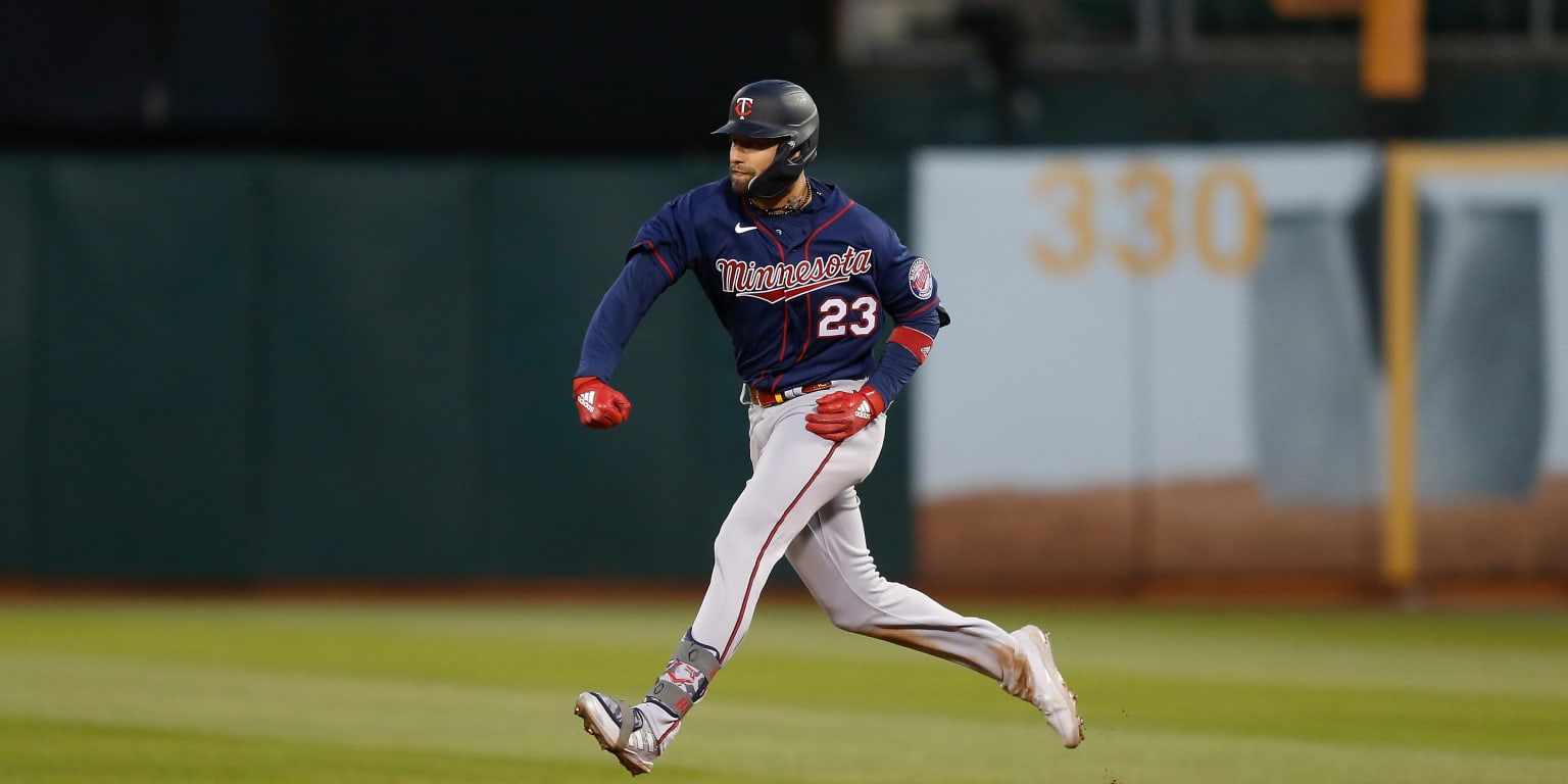 Royce Lewis' latest slam sends Twins past White Sox