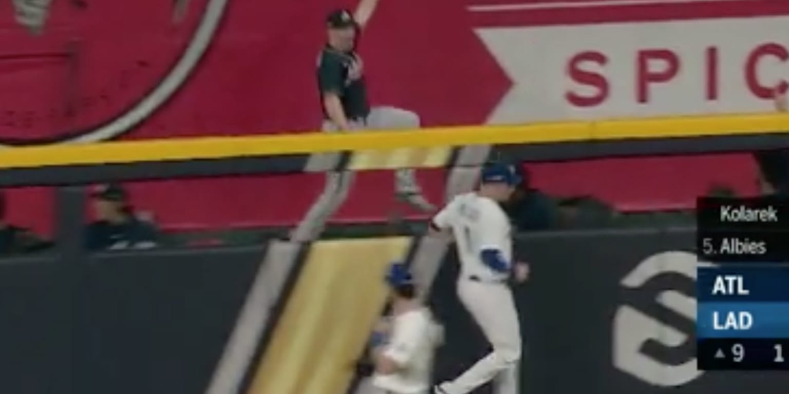 Braves pitcher Mark Melancon casually catching this Ozzie Albies bomb  mid-bullpen warm-up is your highlight of the night, This is the Loop