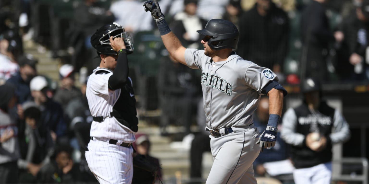 Mariners prospect Cal Raleigh getting reps in spring training