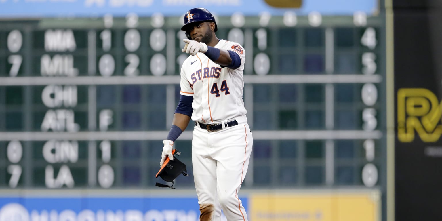 Yordan Alvarez returns from COVID-19 injured list