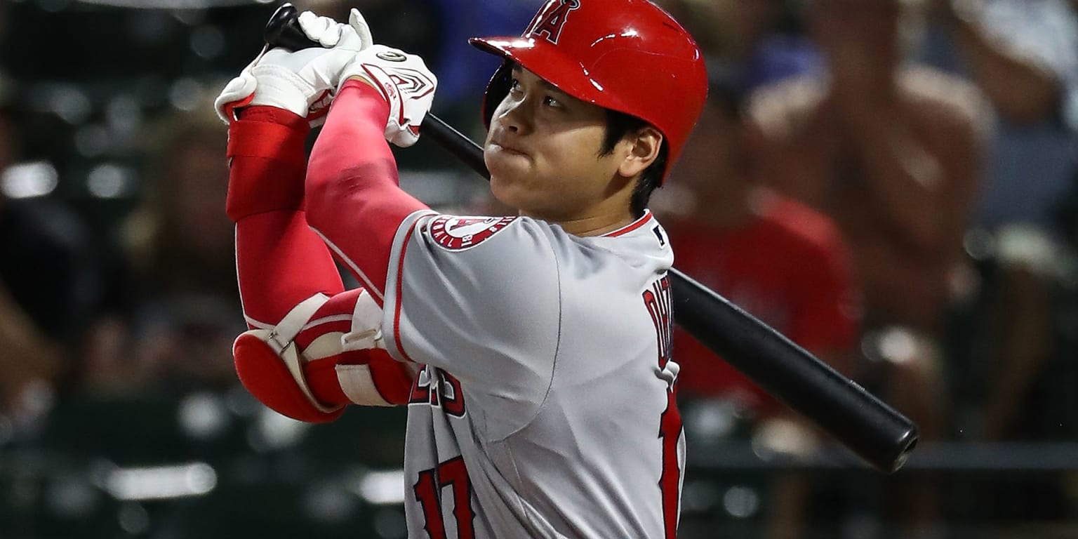 Shohei Ohtani hits first home run off lefty