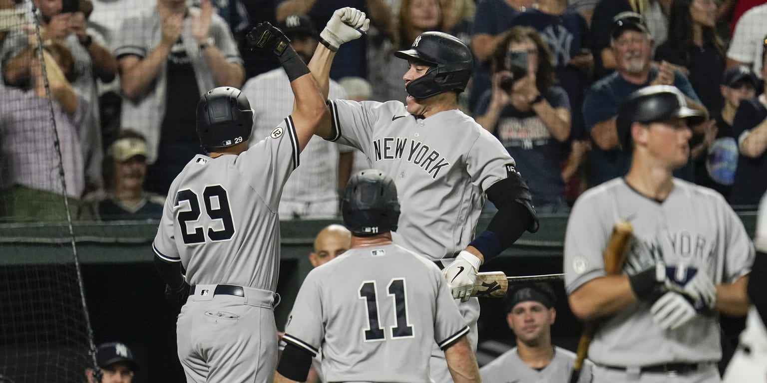 Yankees rally for stunning, crucial win over Twins