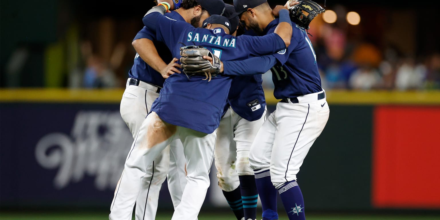 Mariners win 7th game in a row to increase lead on Blue Jays in