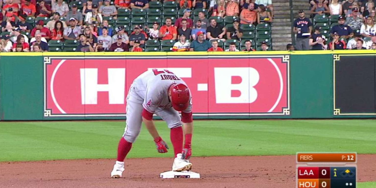 Mike Trout honors Ken Griffey Jr's HOF induction by wearing special  white-and-gold cleats