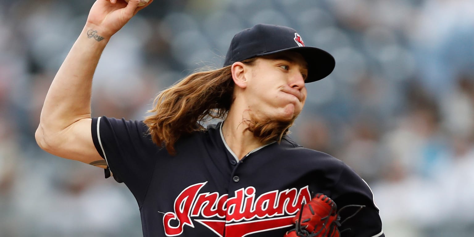 San Diego Padres on X: Mike Clevinger stopped by the Veterans Day