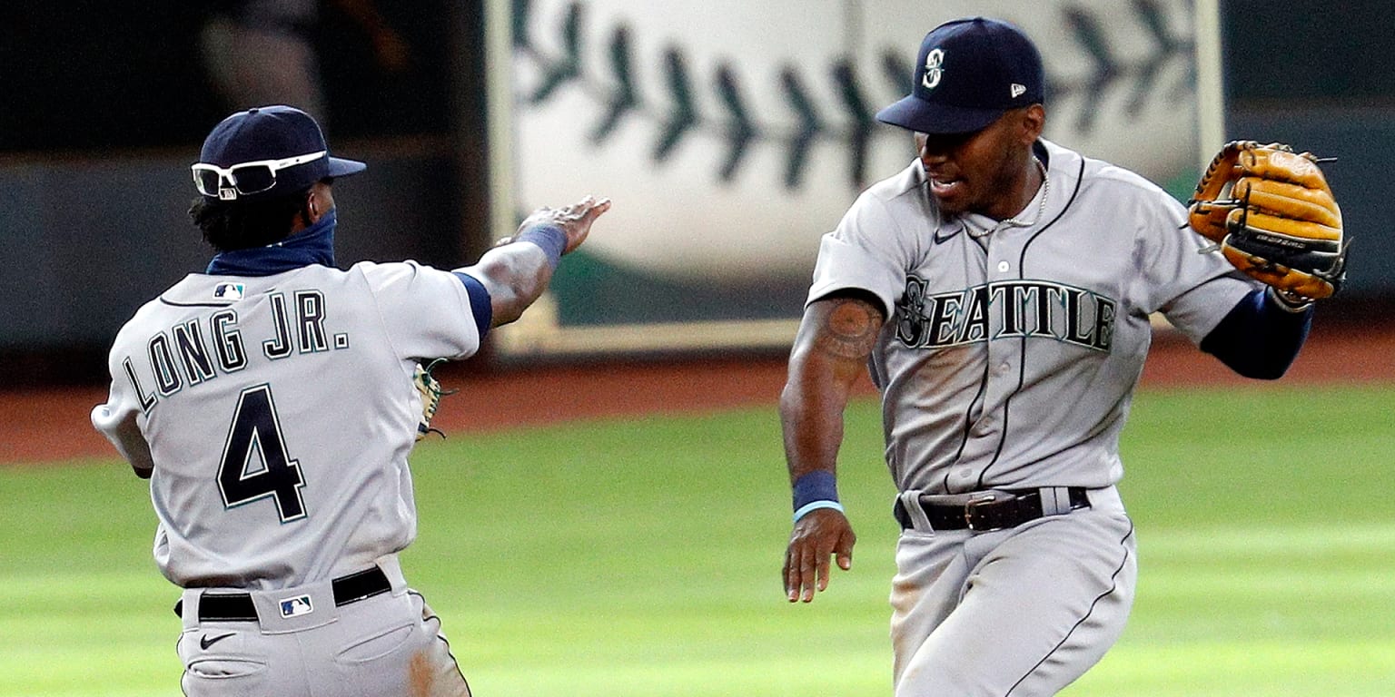 Kyle Lewis has 2 RBIs in 8th to lead Mariners over Astros 7-6