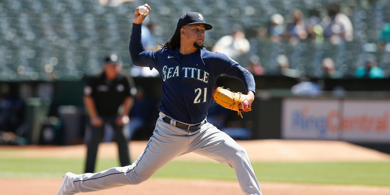 What makes Mariners pitcher Luis Castillo so rock solid on the mound