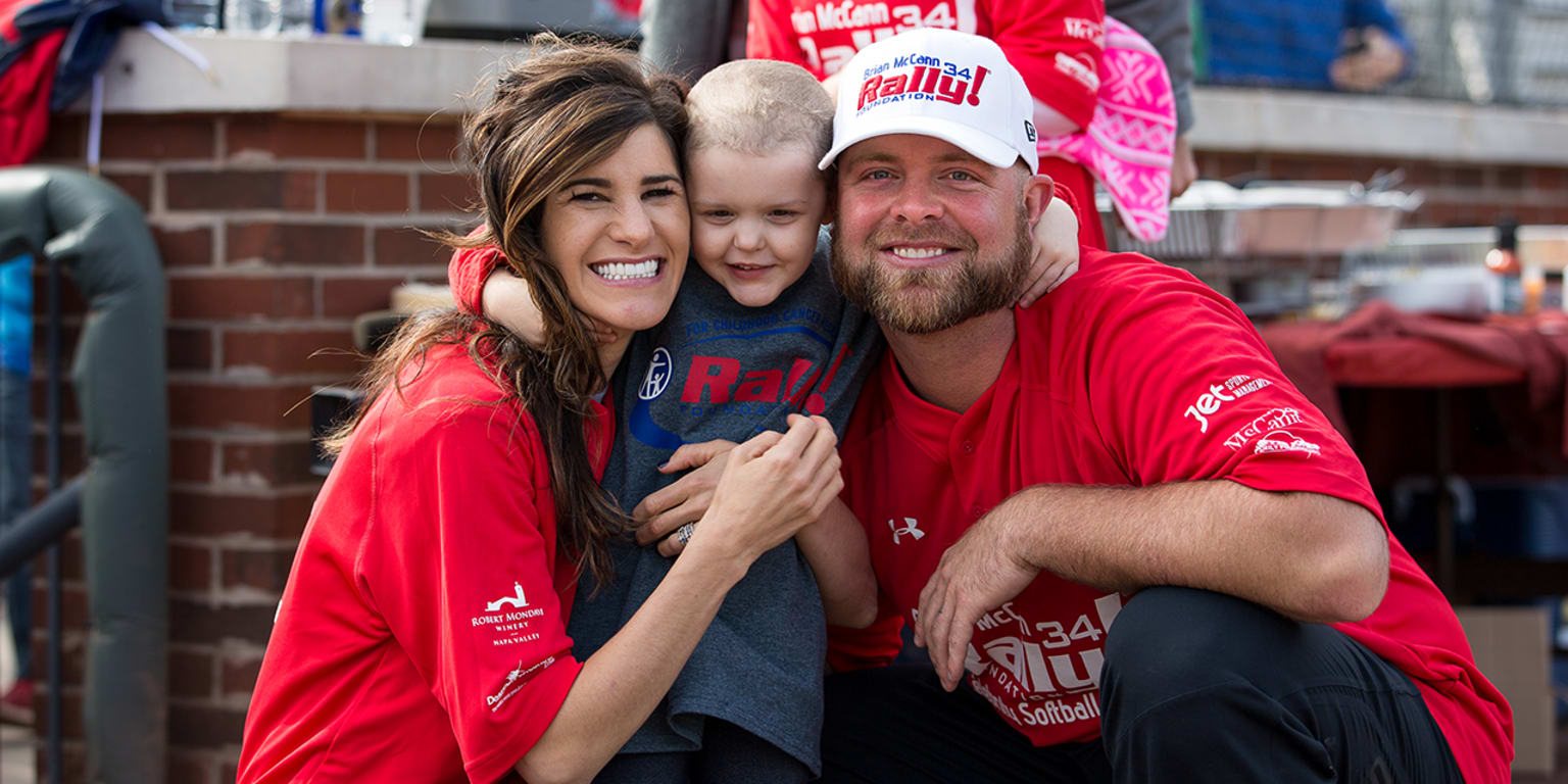 BRIAN MCCANN HOSTS CHILDREN FIGHTING CANCER AT ATLANTA BRAVES GAME