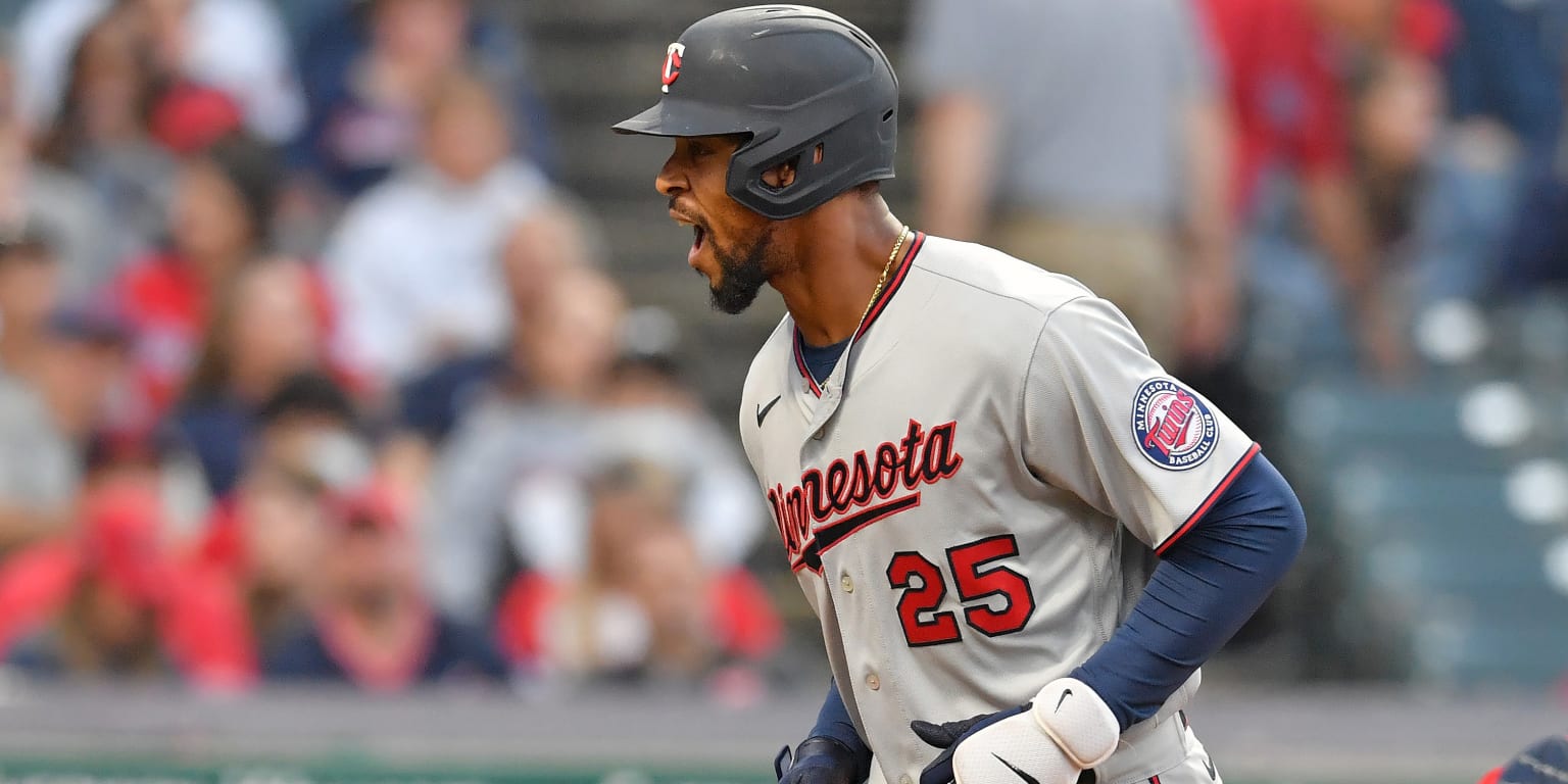 Byron Buxton improving offensively for Twins