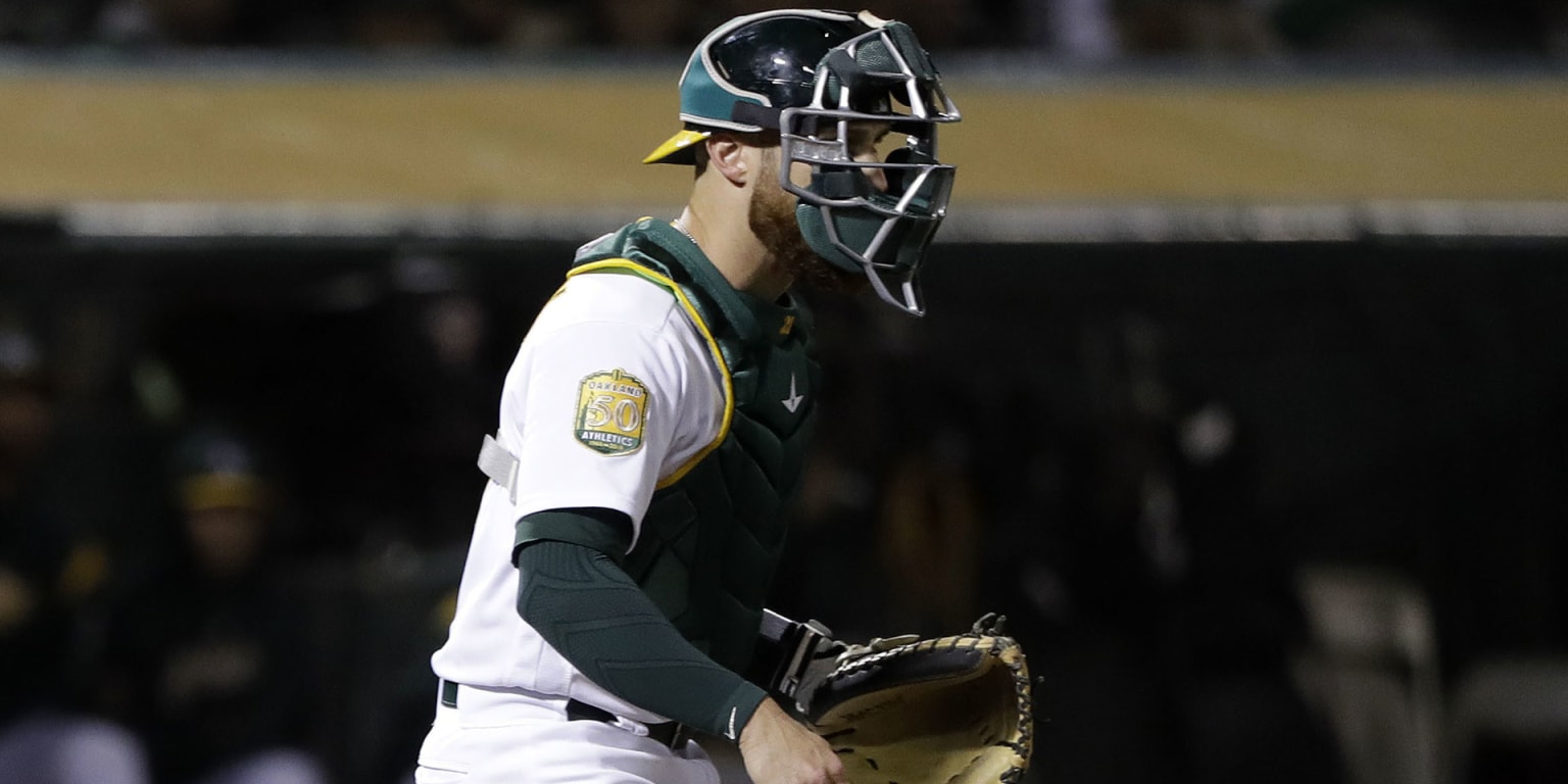 Jonathan Lucroy throwing out baserunners