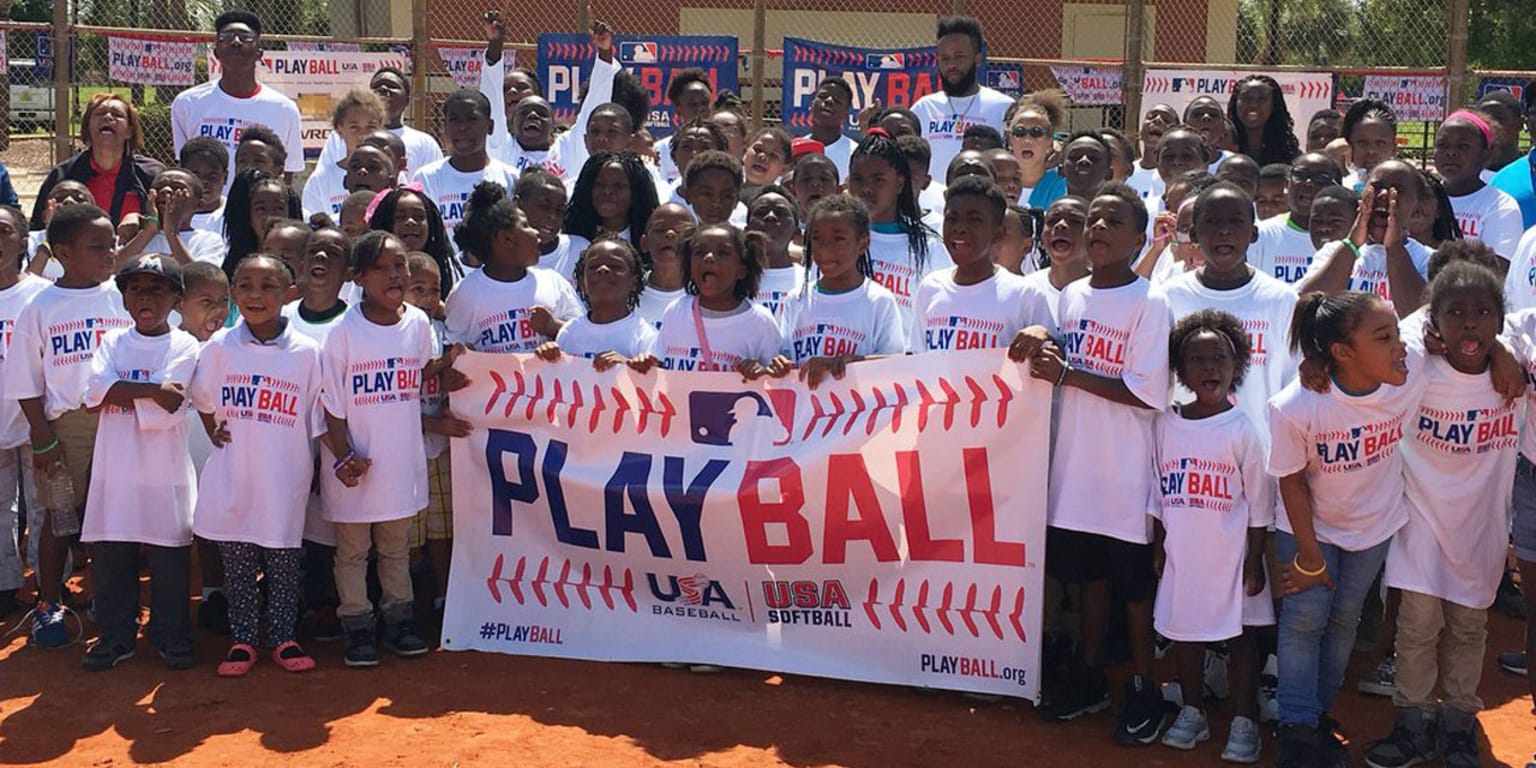 Nationals show love of game at Play Ball event