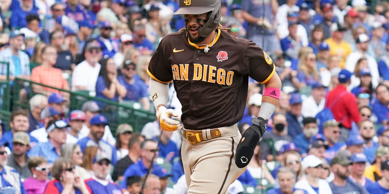 Fernando Tatis Jr. hits a walks off HR with a glorious bat flip. : r/Padres