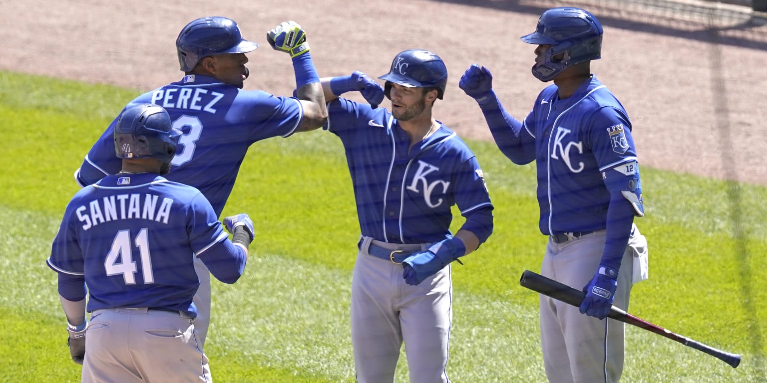 Salvy, Whit slug Royals to 2-1 win over White Sox Kansas City News